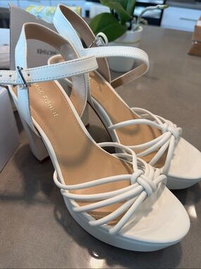 Marc Fisher Dessa White Strappy Knotted Block Heel Sandals